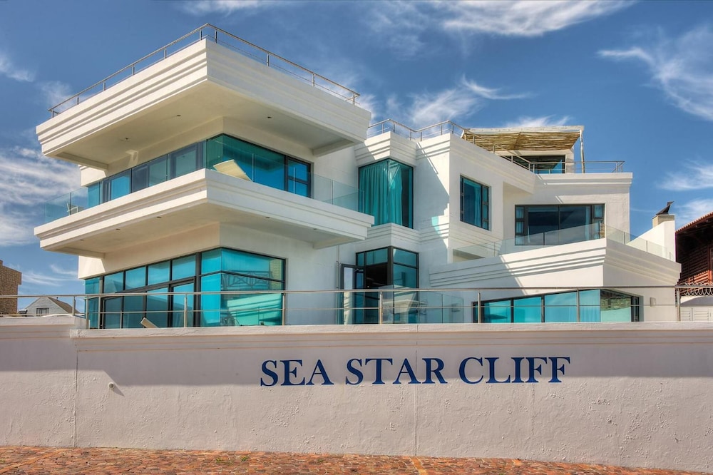 Sea Star Cliff 2/76
