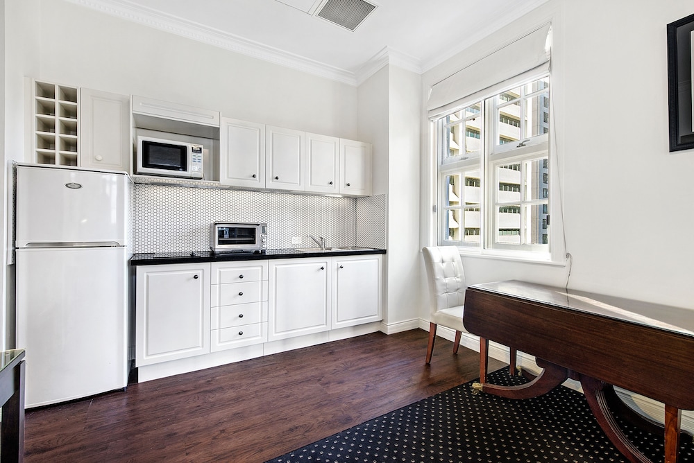 Ultiqa Rothbury Hotel 52/71