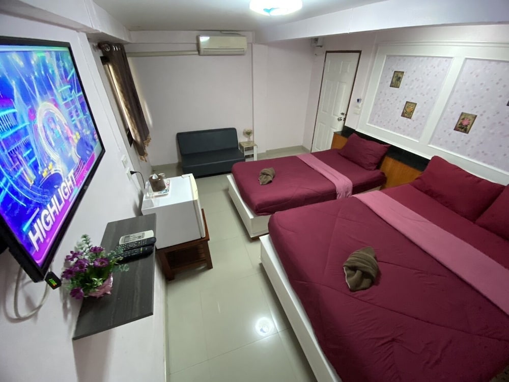 Sirasit 999 Mansion 27/33
