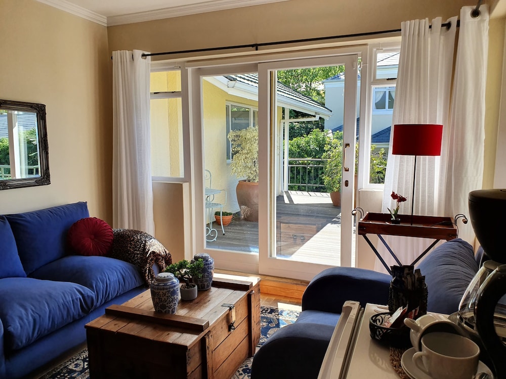 On Pinewood Guest House 27/47