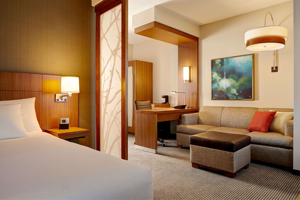 Hyatt Place Canton 38/62