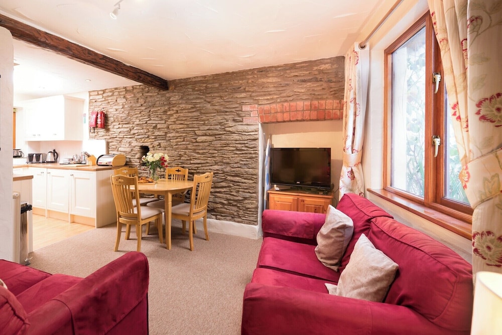 North Devon Cottages 25/50