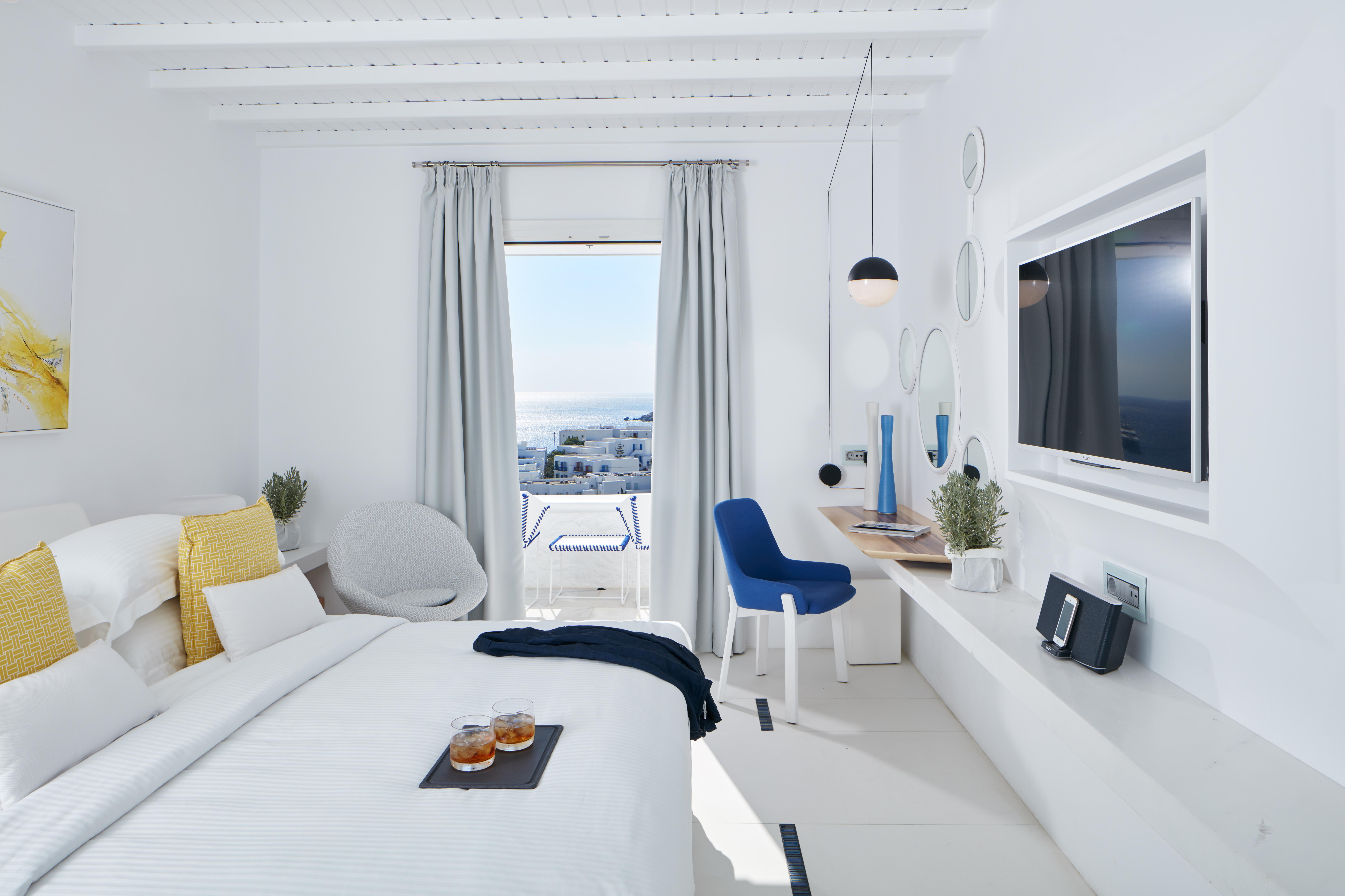 Standard, Double Bed, Side Sea View