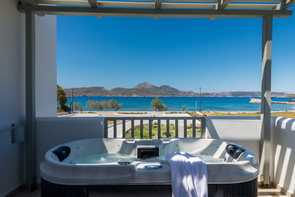 Olea Bay Hotel 33/66