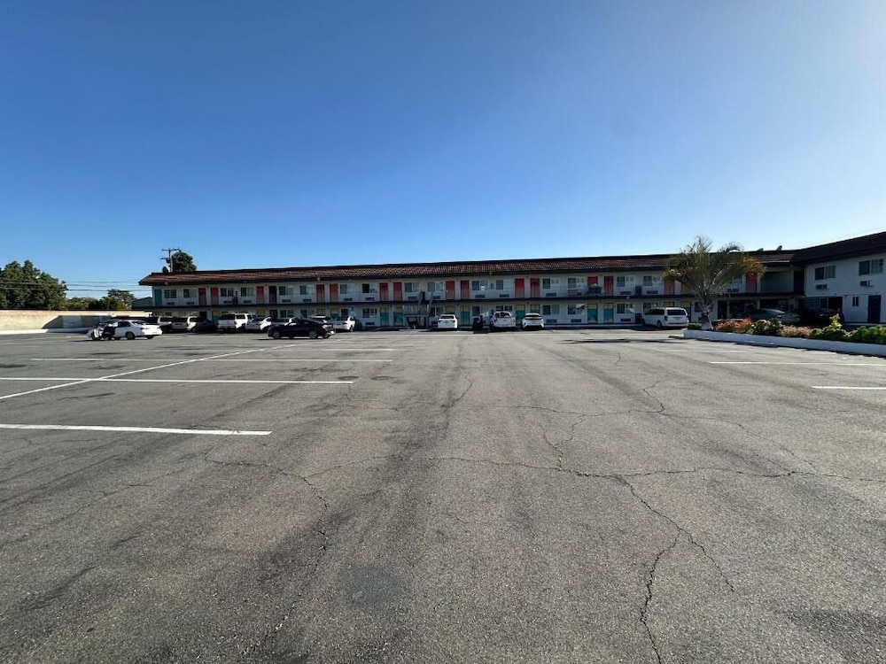 Dixie Orange County Hotel 33/38