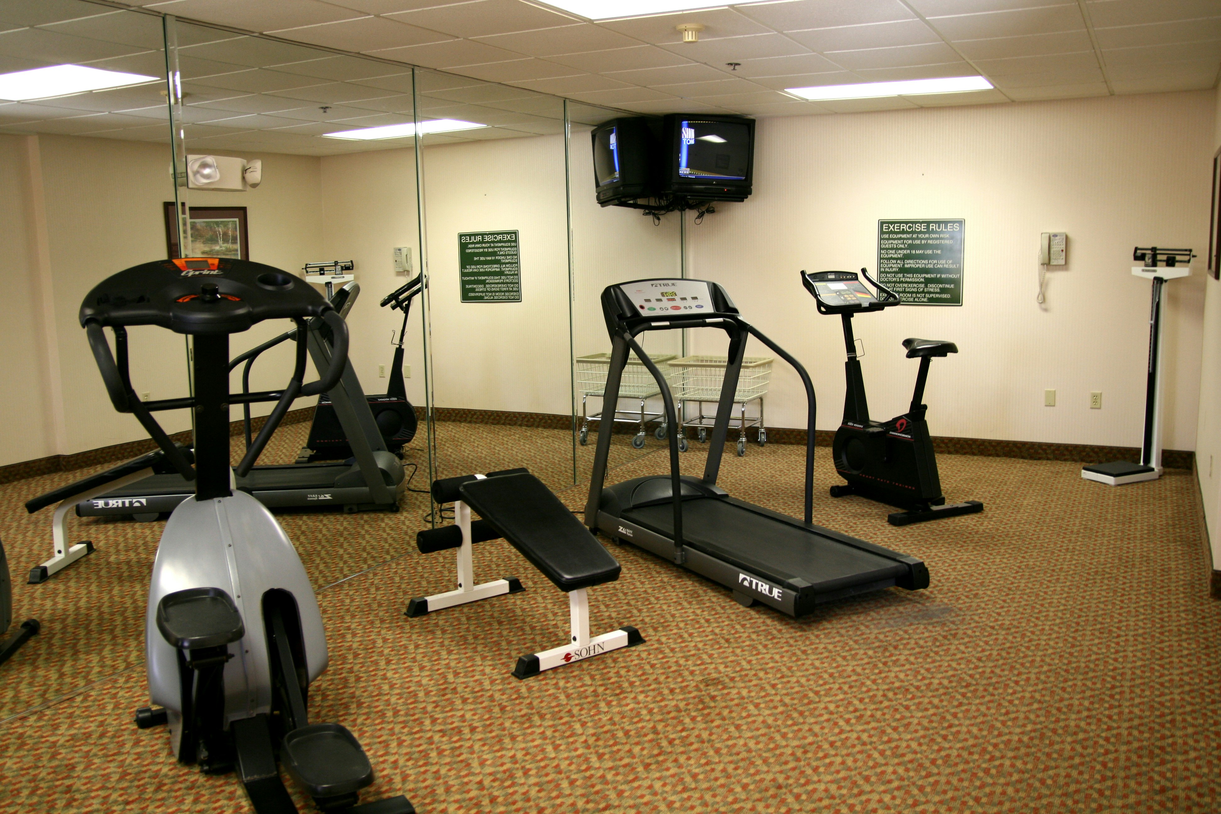 Hampton Inn Spring Hill 24/43