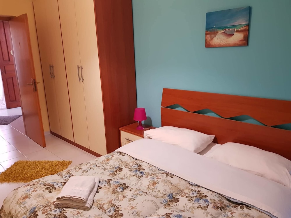 External, Standard, Double Bed, Private Bathroom