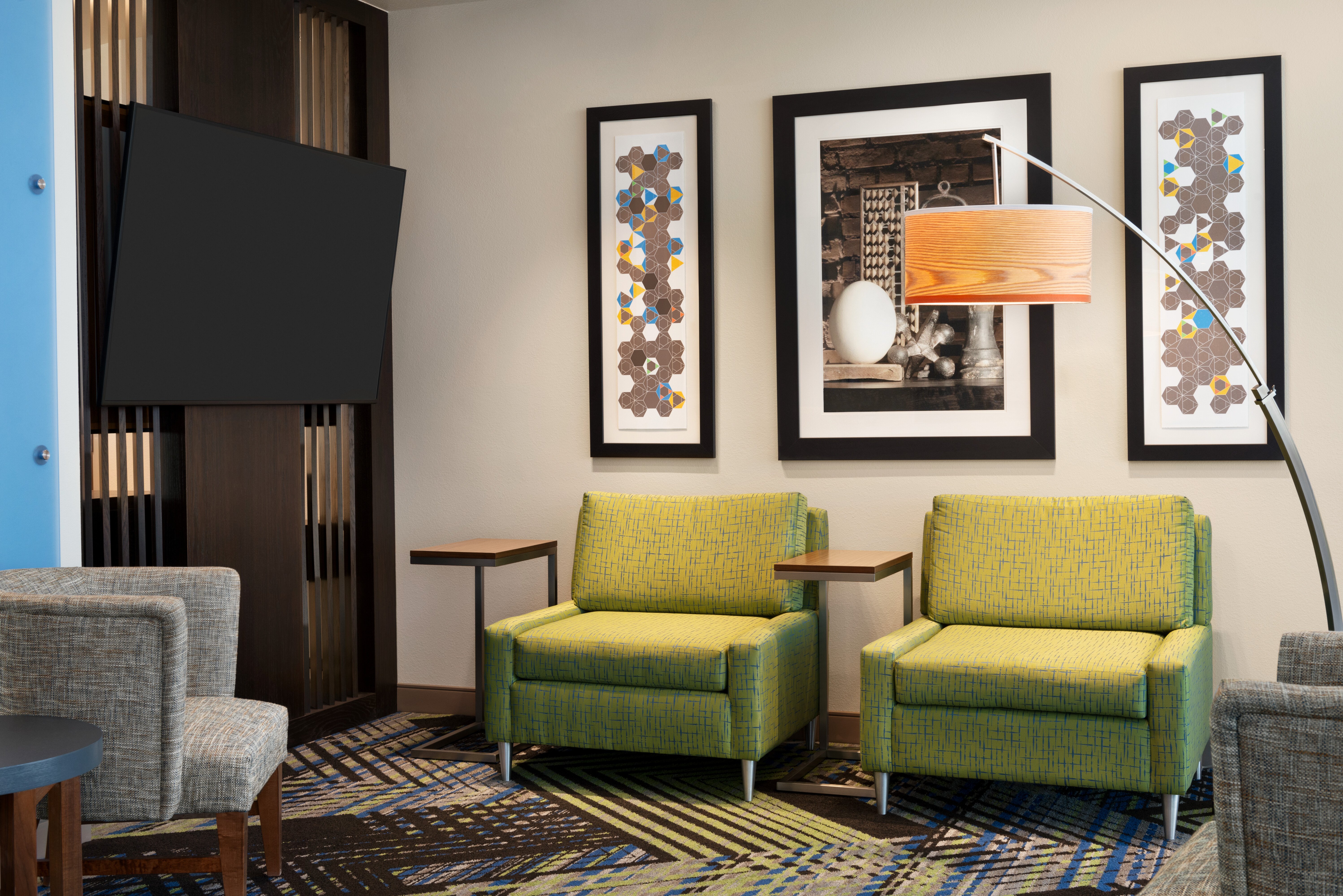 Holiday Inn Express Suites Beaver Dam 30/50