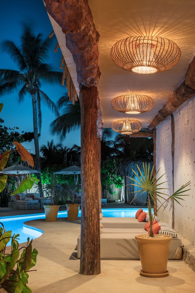 Ser Casasandra Boutique Hotel 53/78