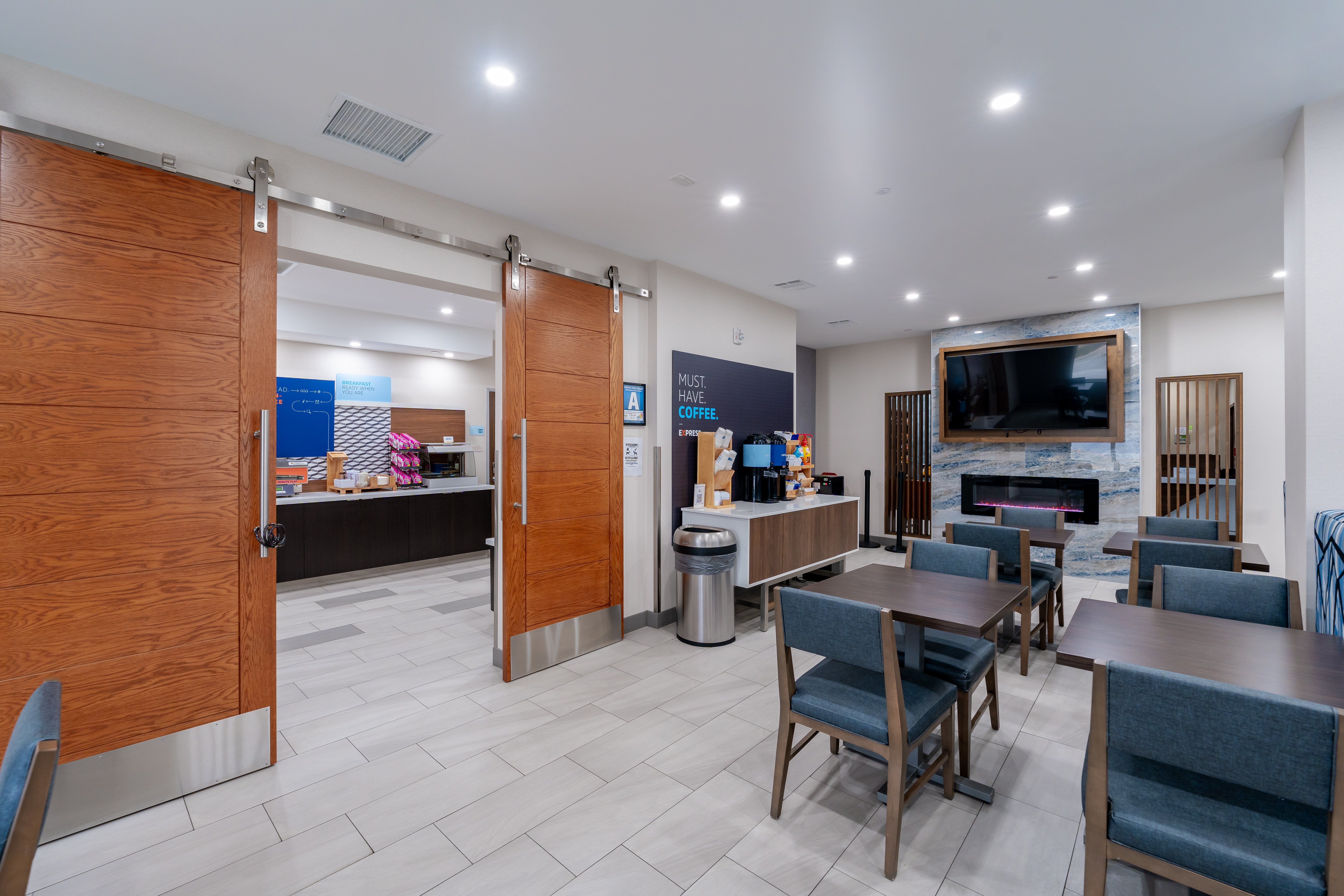 Holiday Inn Express Hotel & Suites Frazier Park 46/67