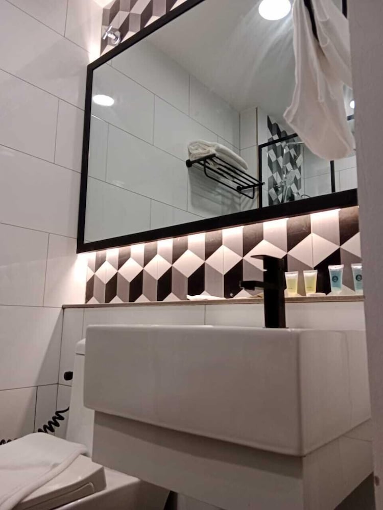 Zone Hotel (Ipoh) 3/40