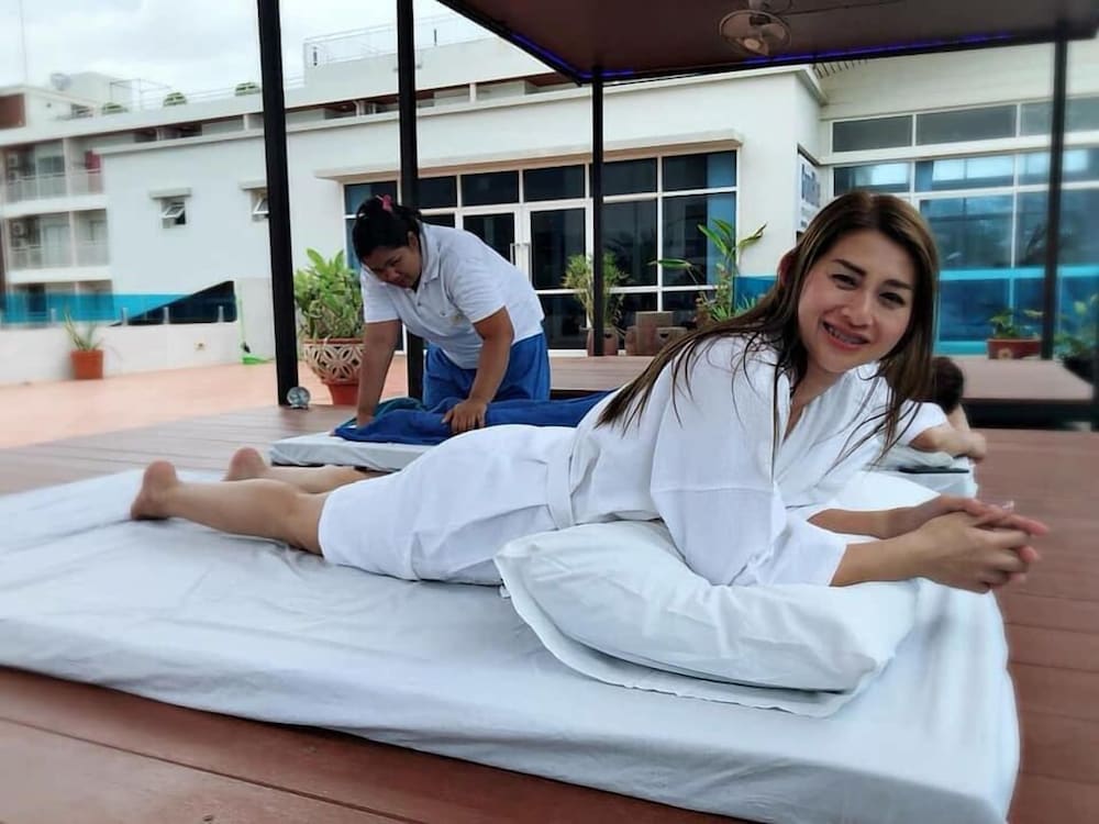 Grandblue Resort photo3