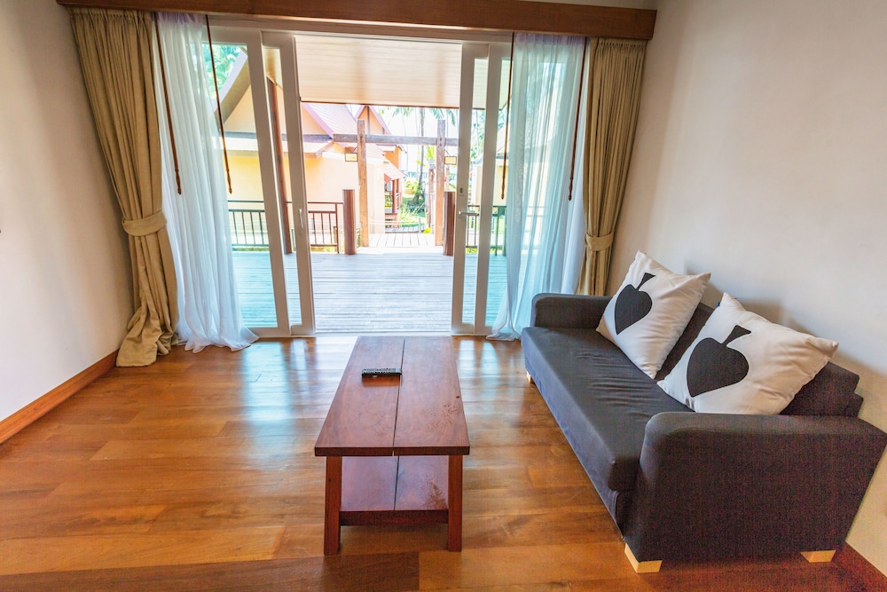 Koh Kood Paradise Beach Resort 15/50