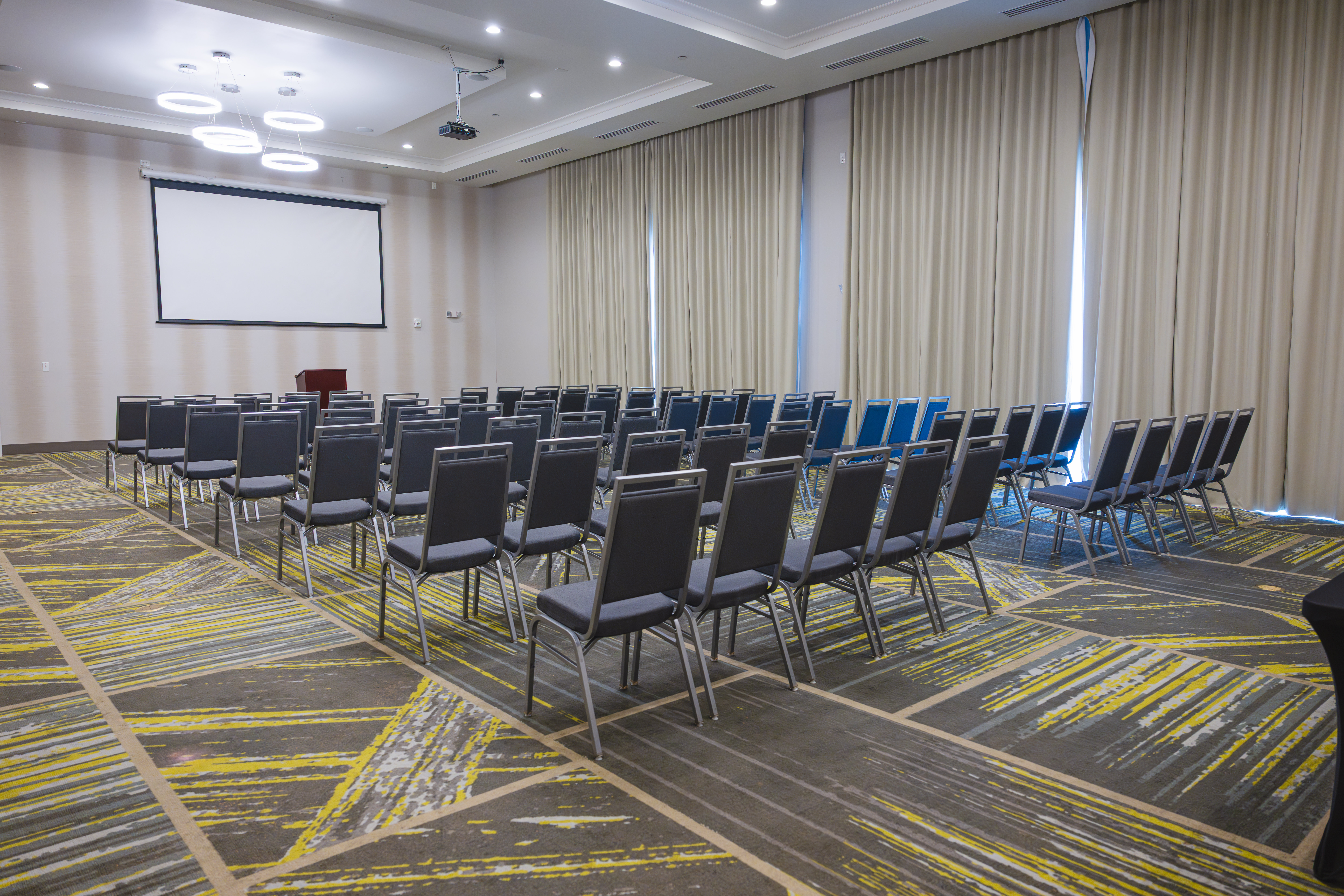 Holiday Inn & Suites Houston NW - Willowbrook 46/60