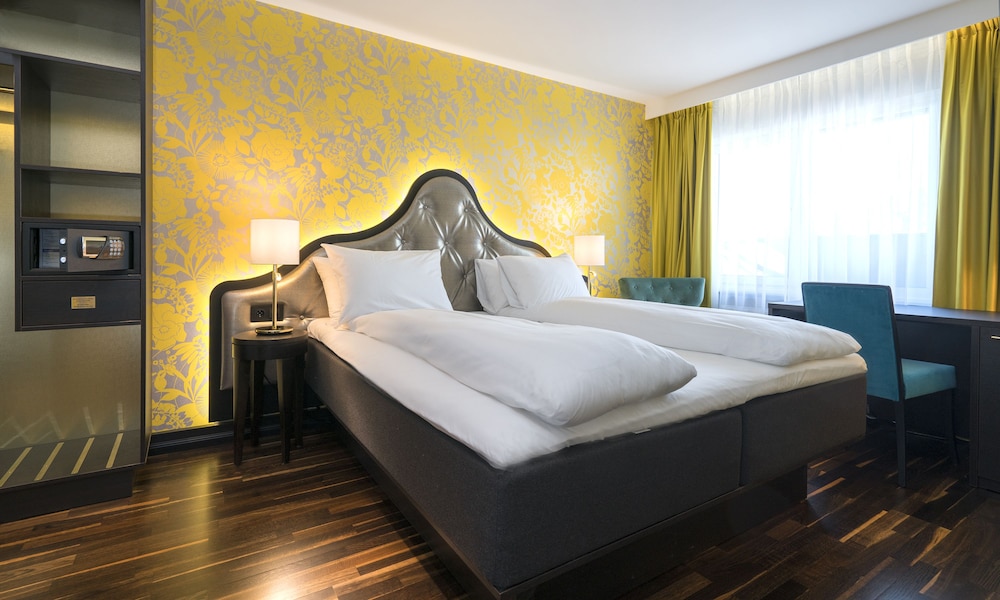 Suite, Double Bed