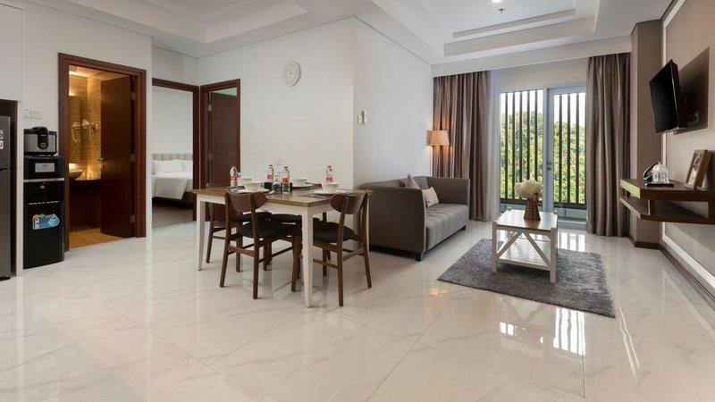 Panbil Residence Serviced Apartment 12/17