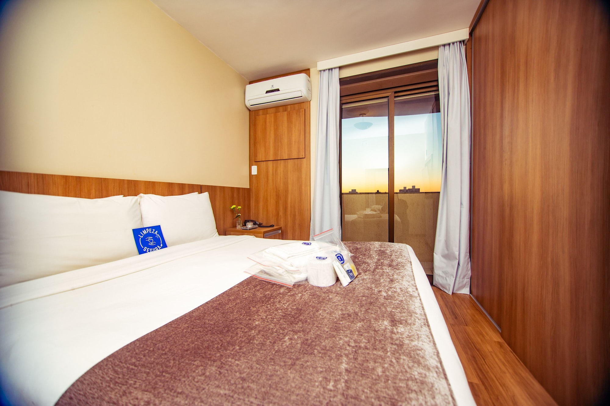 LUXURY, DOUBLE BED