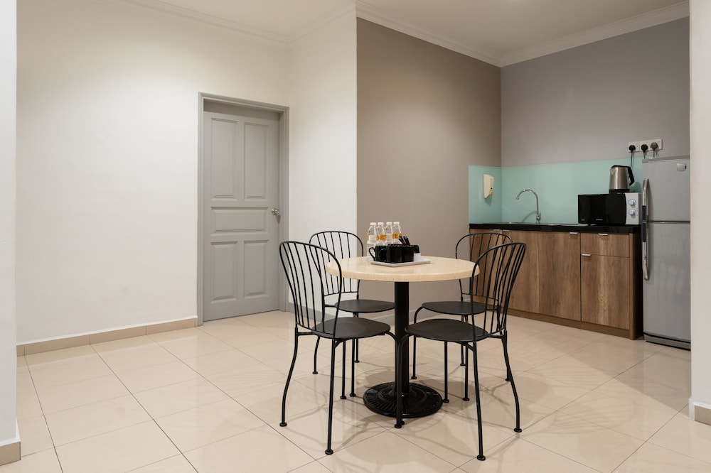 Golden View Serviced Apartment 53/67