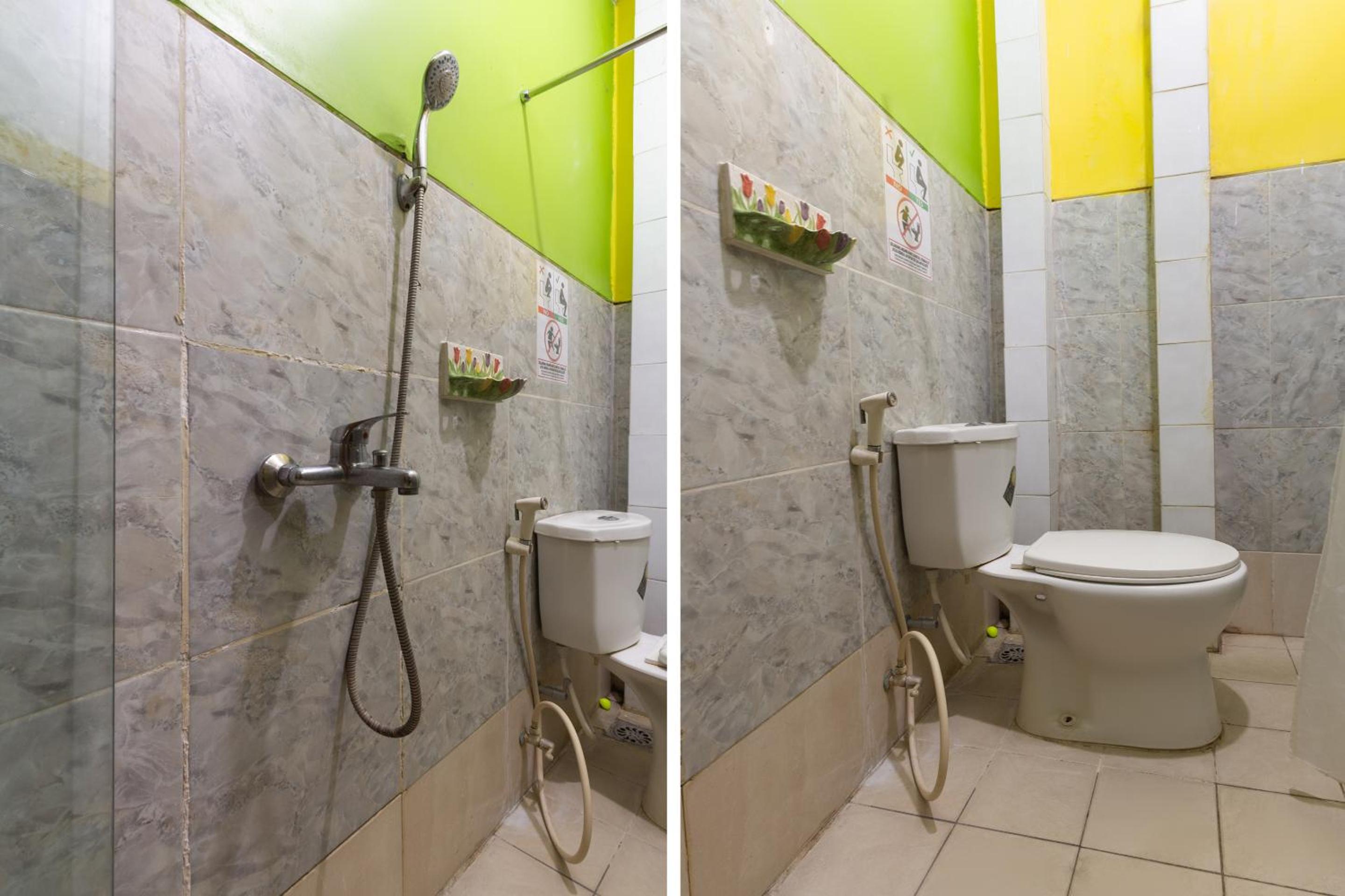 OYO 3727 Homestay Gayatri Sawojajar 56/57