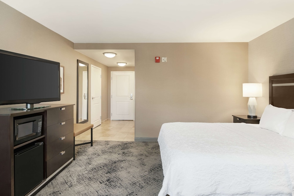 Hampton Inn Portland Downtown Waterfront 16/46