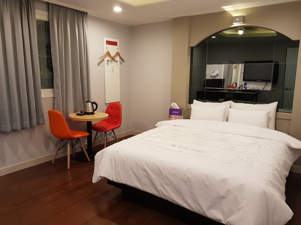 DELUXE, SEA VIEW