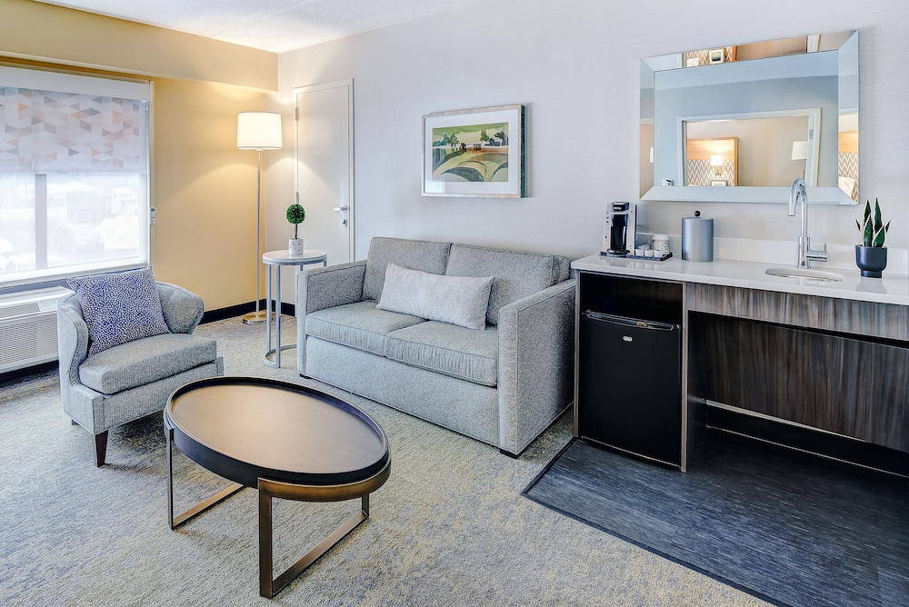 Holiday Inn East Windsor 36/60