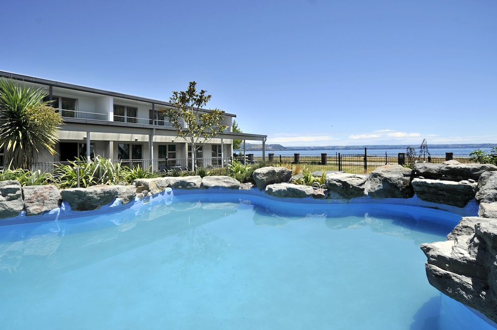 Wai Ora Lakeside Spa Resort 48/49