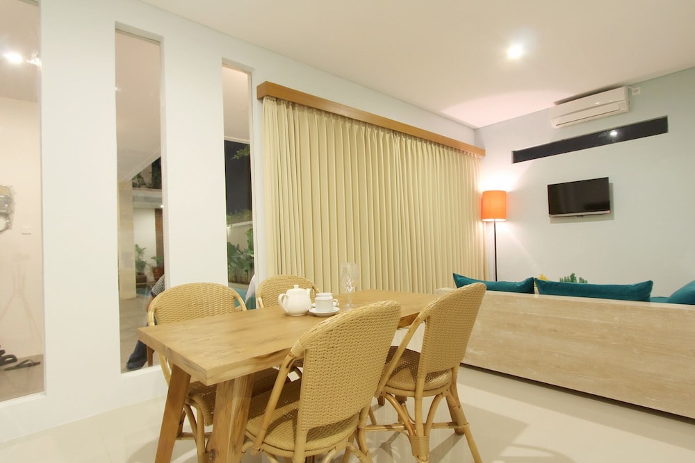 Apple Suite Apartment 23/56