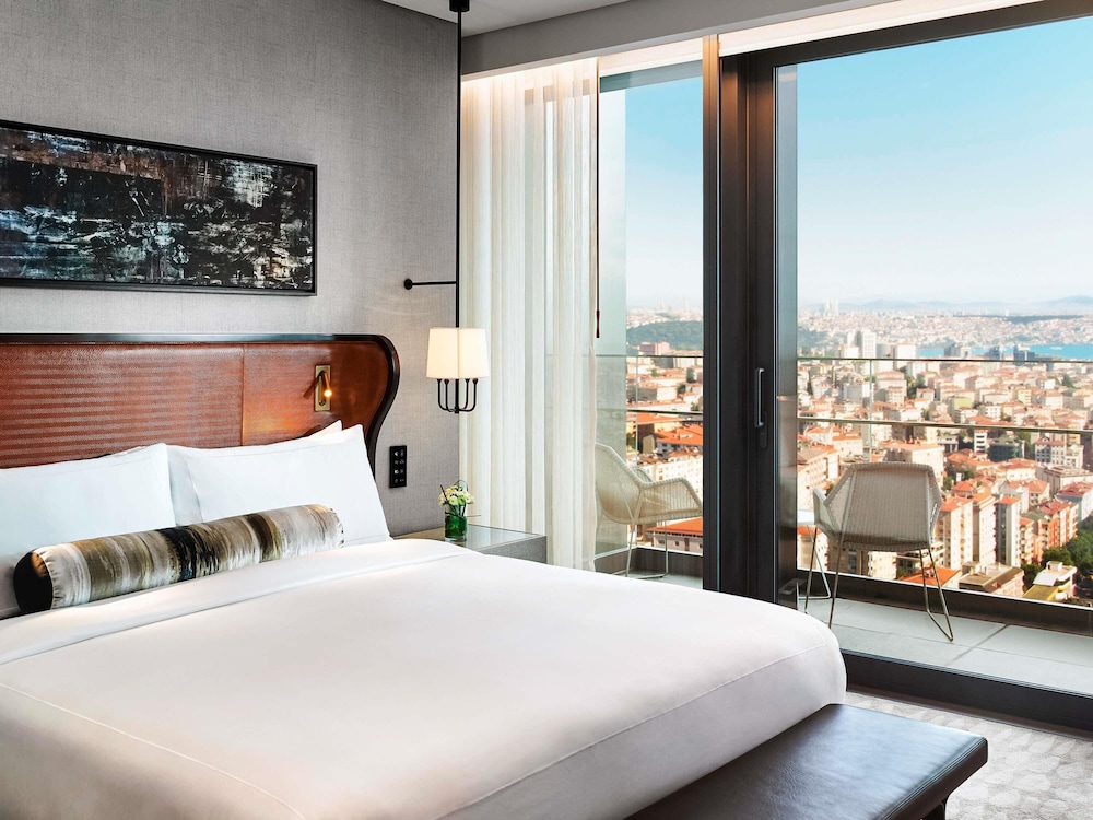 1 Bedroom, Quasar, Suite, Bosphorus View, Club Lounge Access