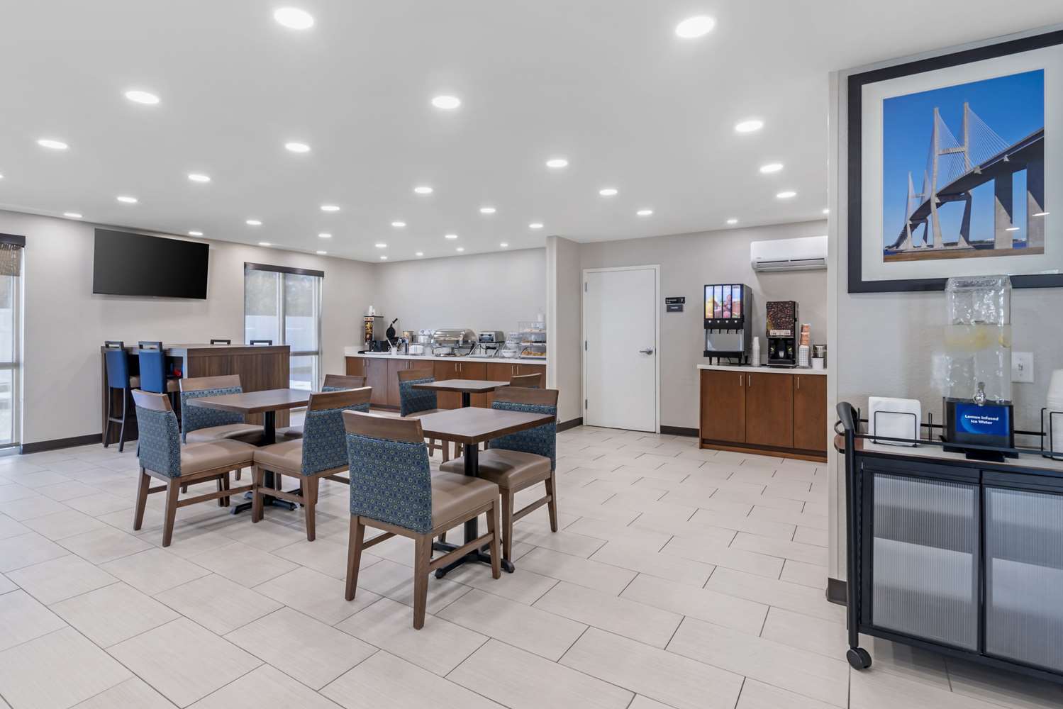 Comfort Inn & Suites Brunswick I-95 11/19
