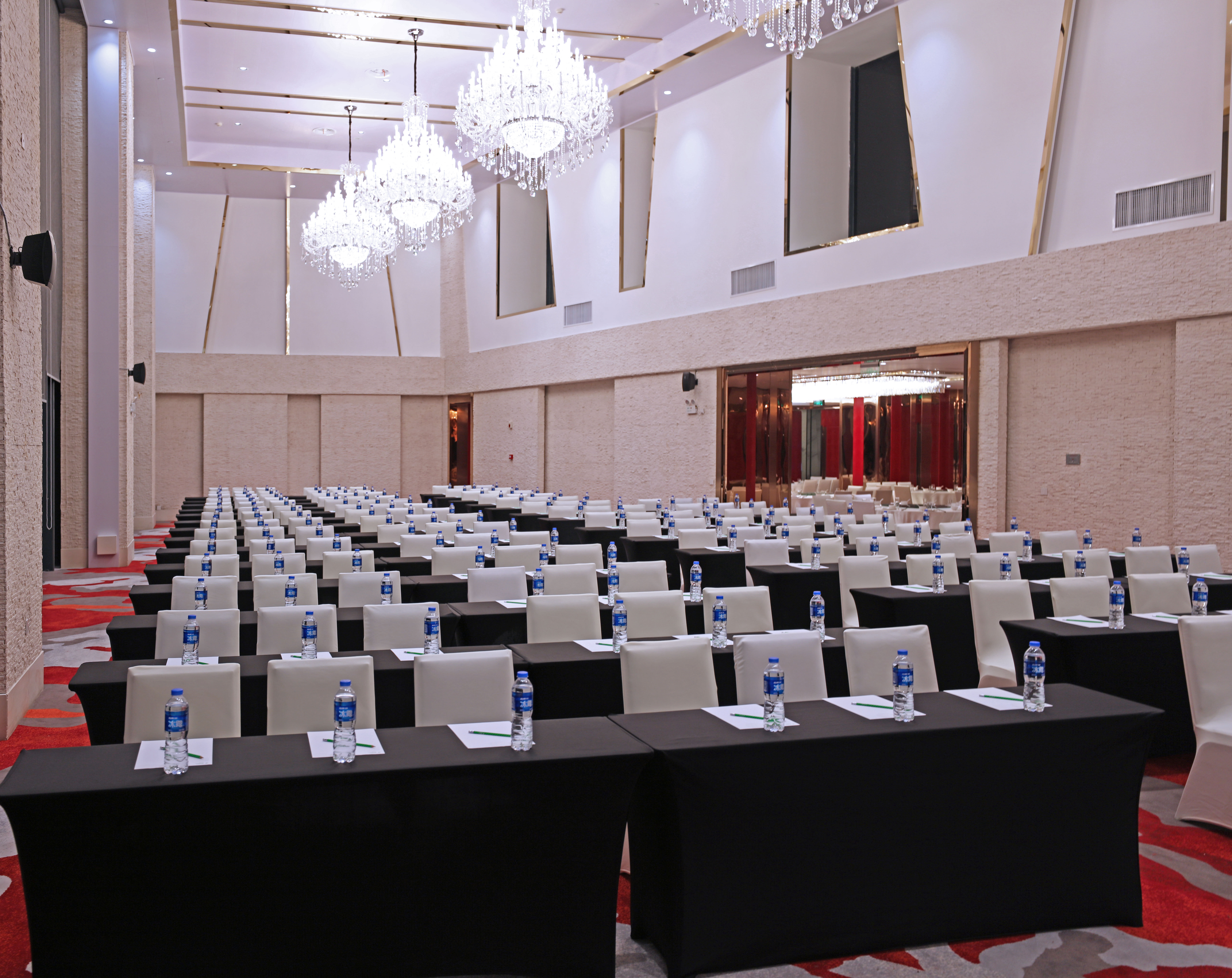 Holiday Inn Shanghai Hongqiao West An Ihg Hotel 40/50