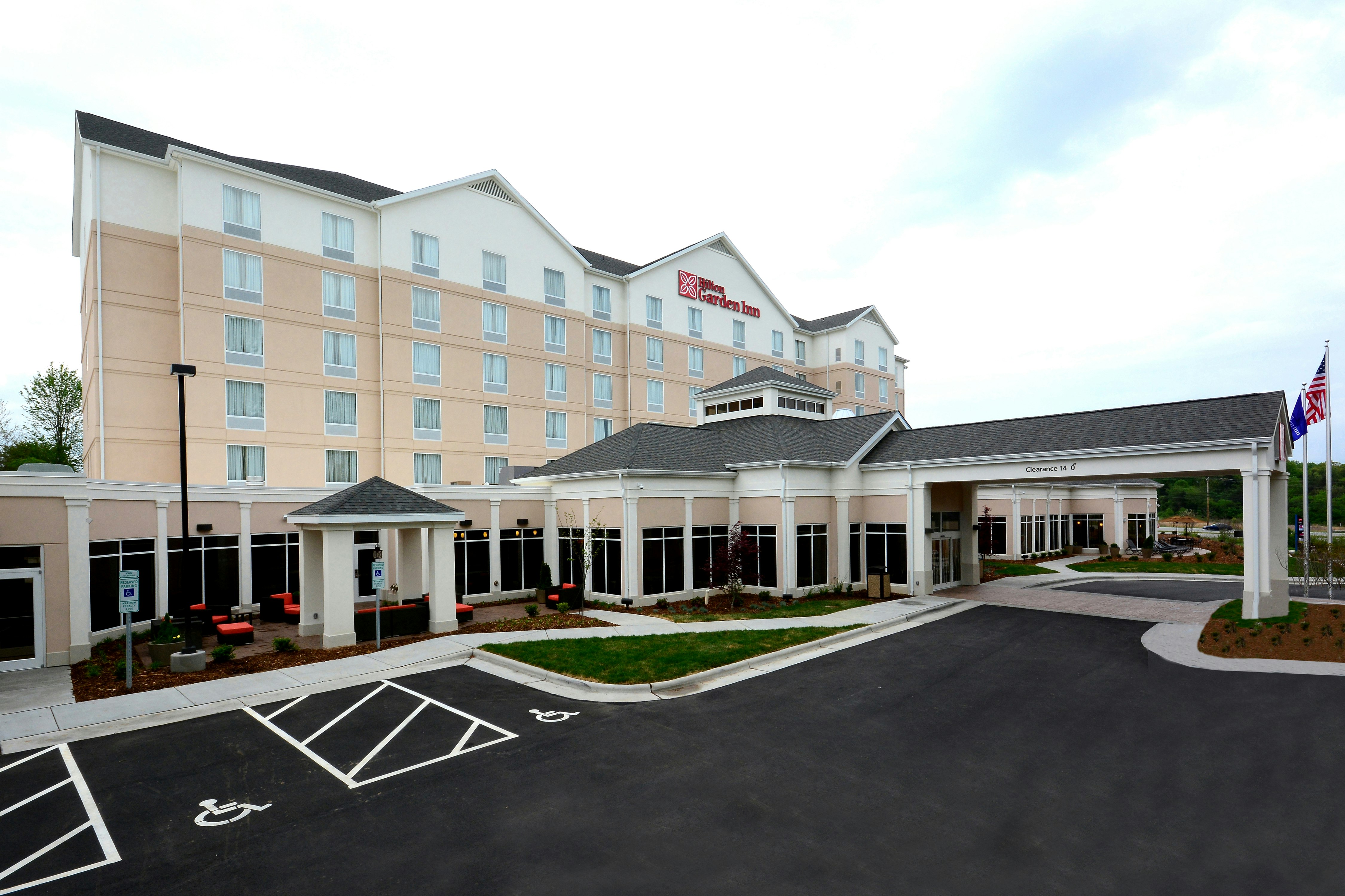 Hilton Garden Inn Greensboro Airport 5/50