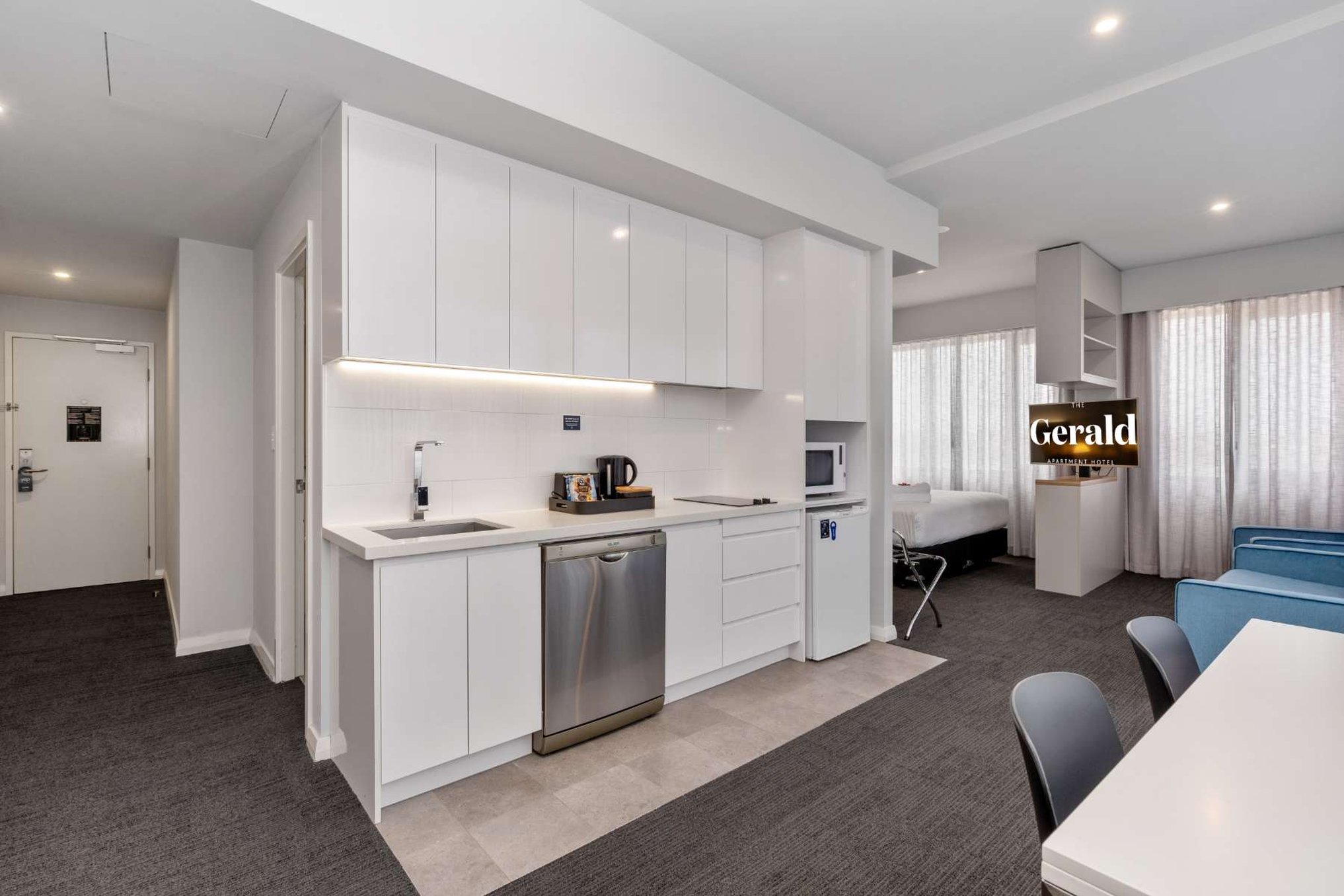 The Gerald Apartment Hotel 2/50