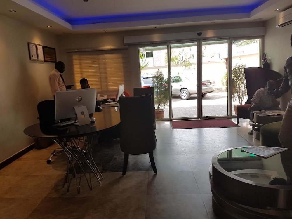 Check Inn Hotel Abuja 23/35