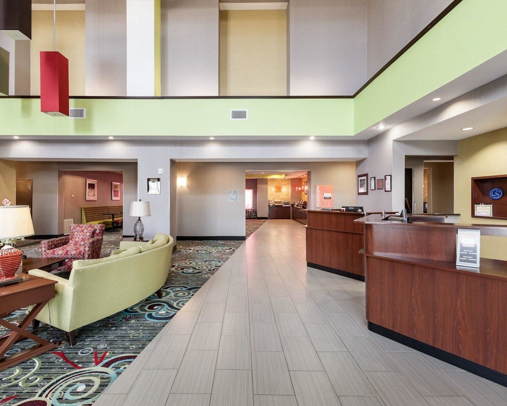 Comfort Suites Greenville 2/42