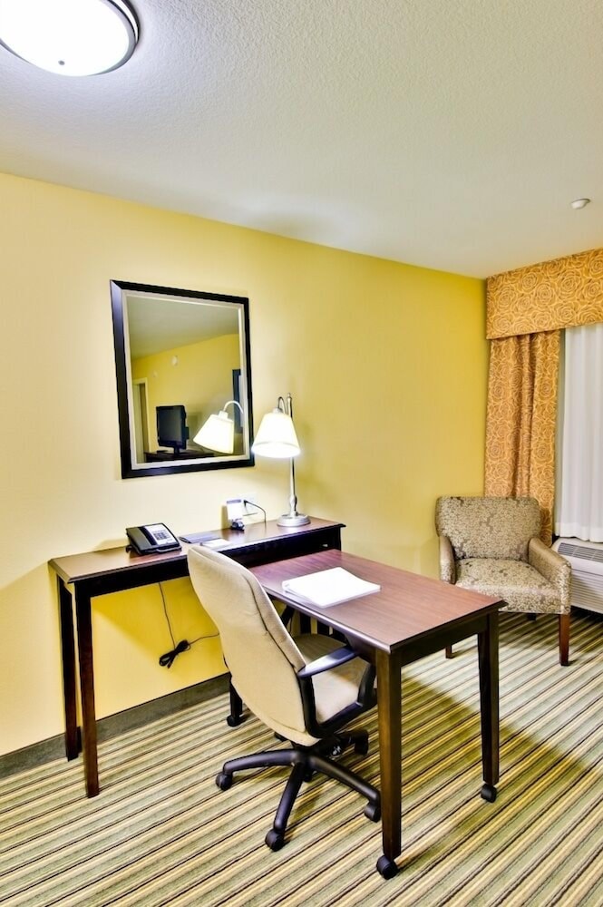 Hampton Inn And Suites Moreno Valley 51/63