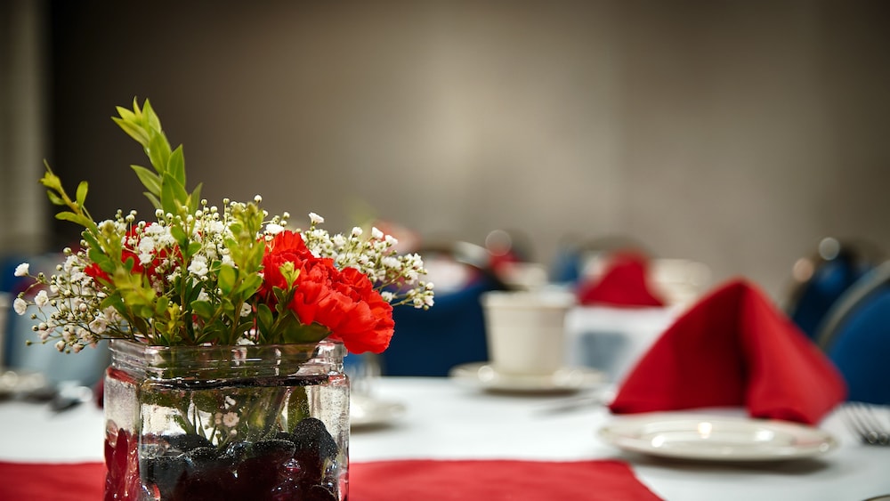 Best Western Plus University Inn 35/48