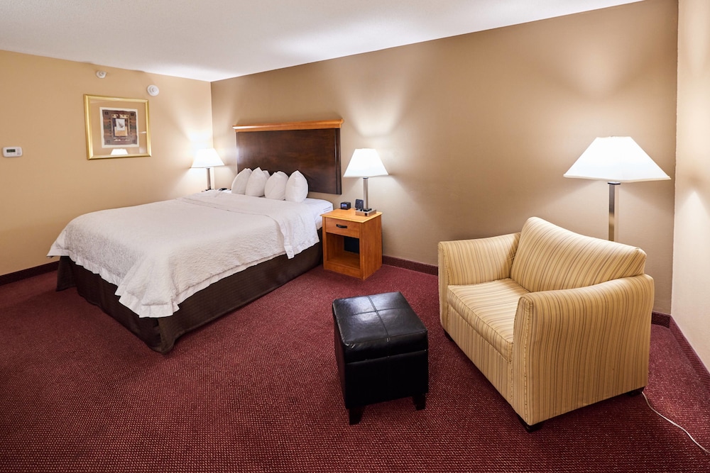 Hampton Inn Massillon 18/41