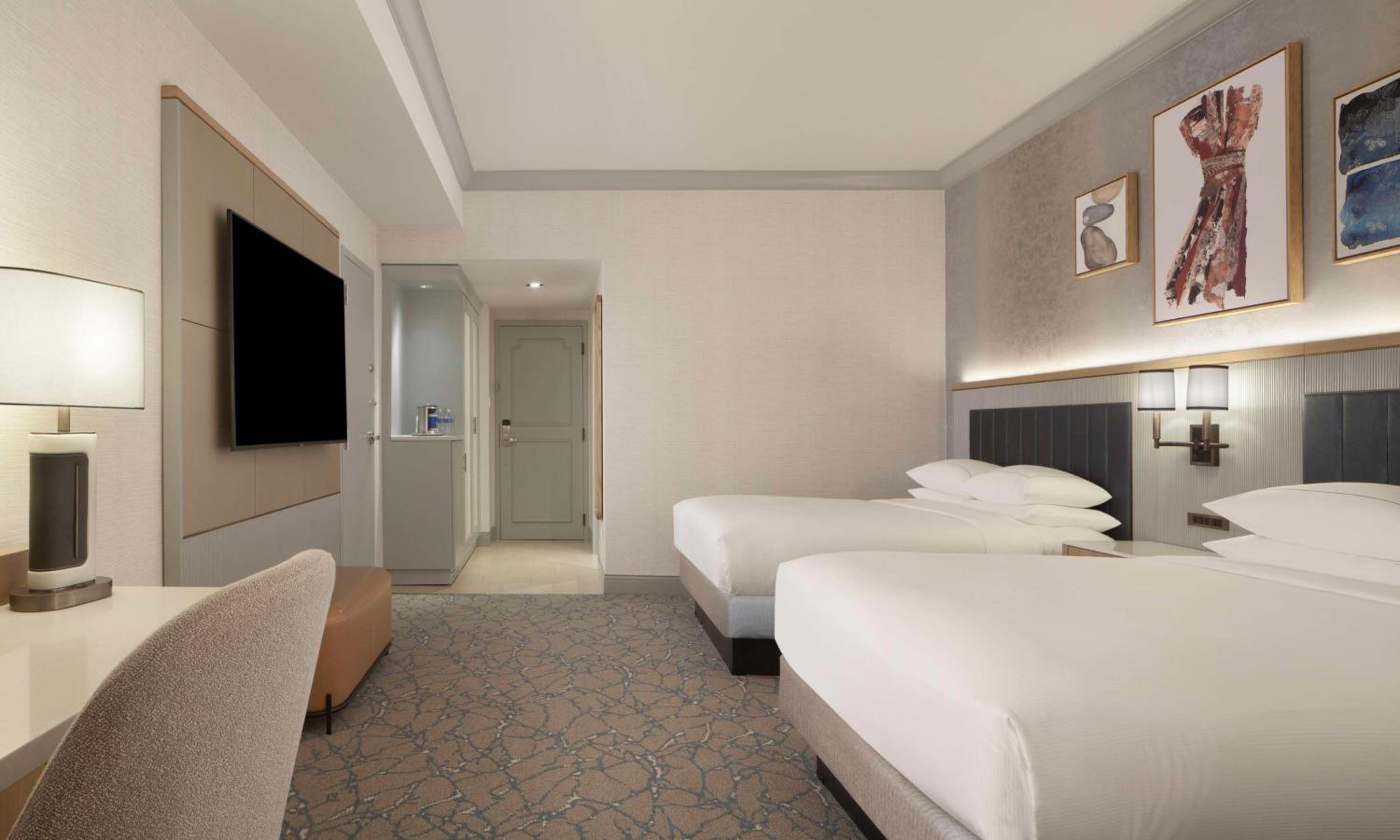 Tower, 2 Queen Beds, Bathtub, Accessible