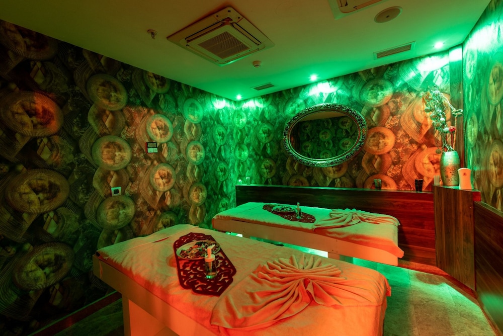 Crestium Taksim Prive & Spa 53/62