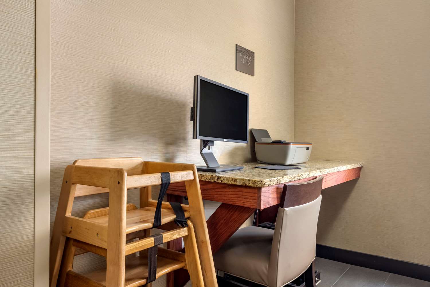 Comfort Inn Meadowlands 14/15