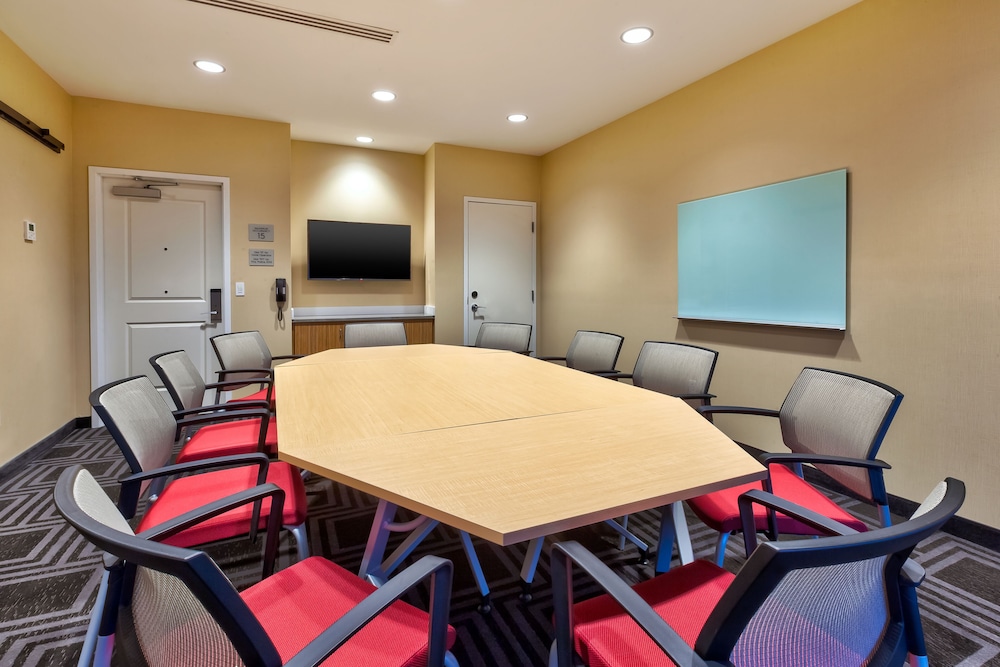 TownePlace Suites by Marriott Grand Rapids Airport Southeast 41/48