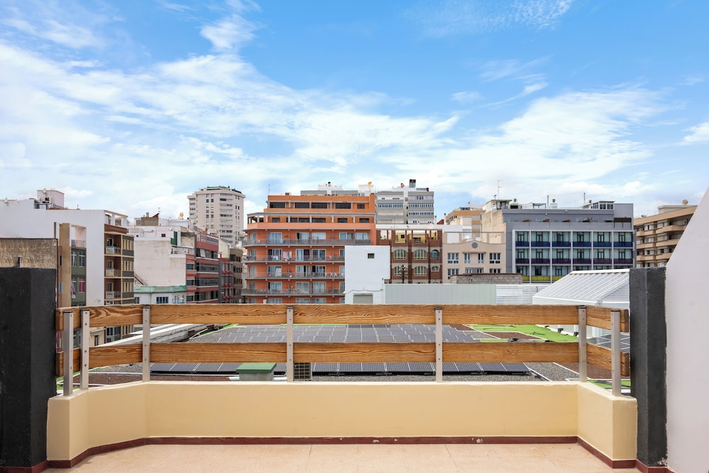 Hotel Valencia in LAS PALMAS - CANARY ISLANDS
