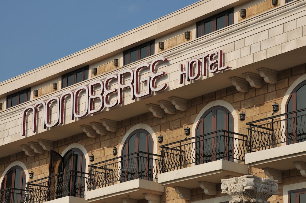 Monoberge Hotel Byblos 7/69