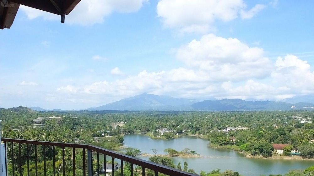 Villa Arunalu Kandy 29/42