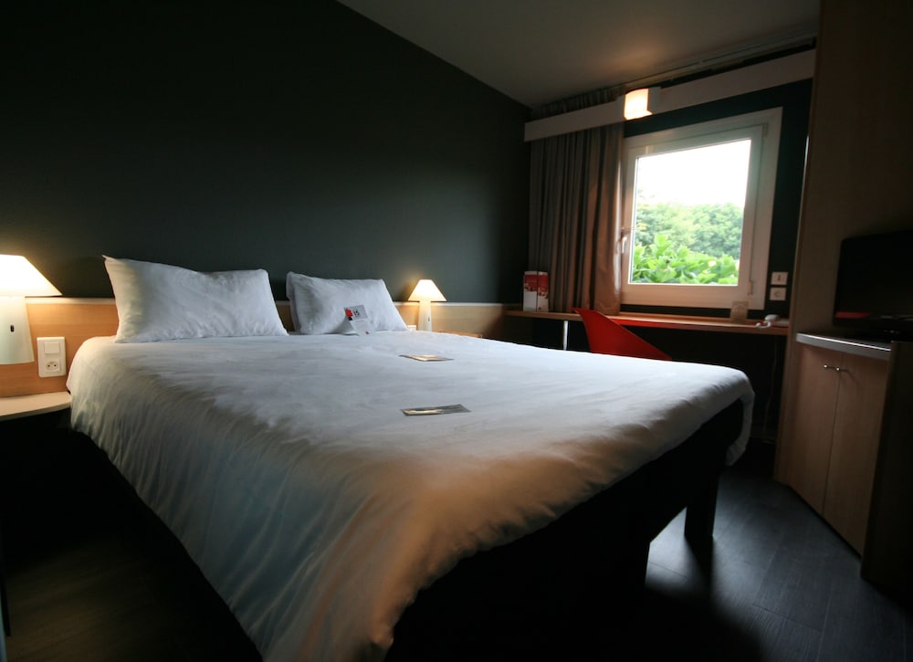 Ibis St Malo La Madeleine 9/68