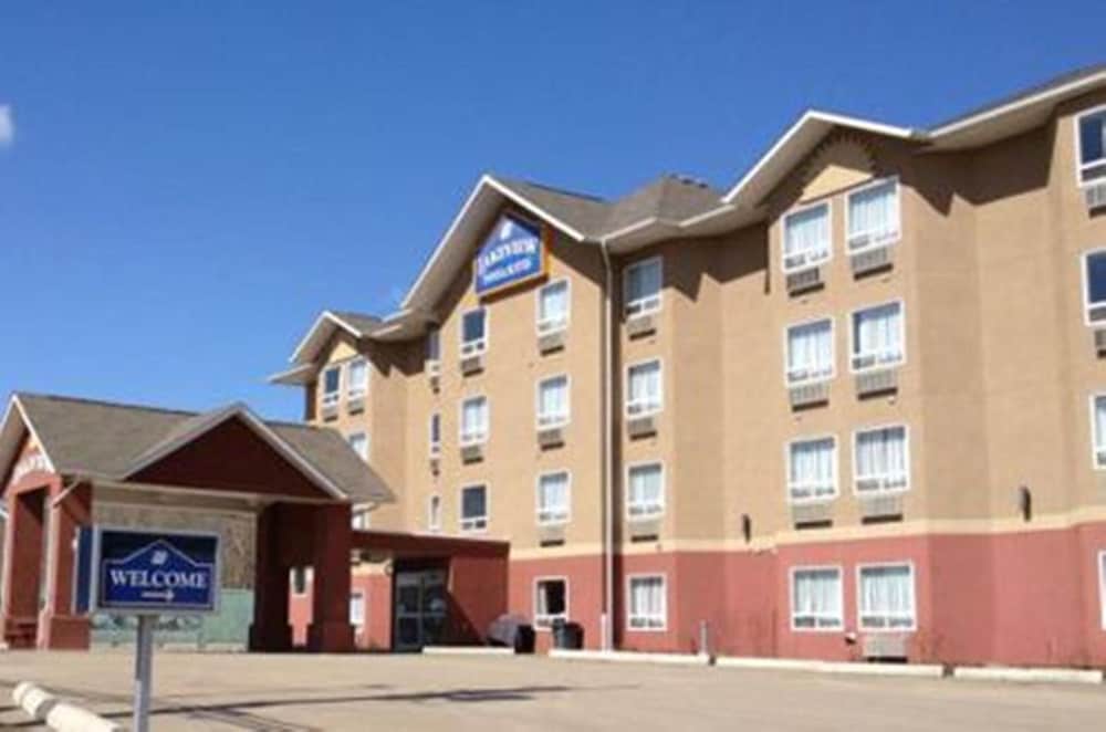 Lakeview Inn & Suites 3/32