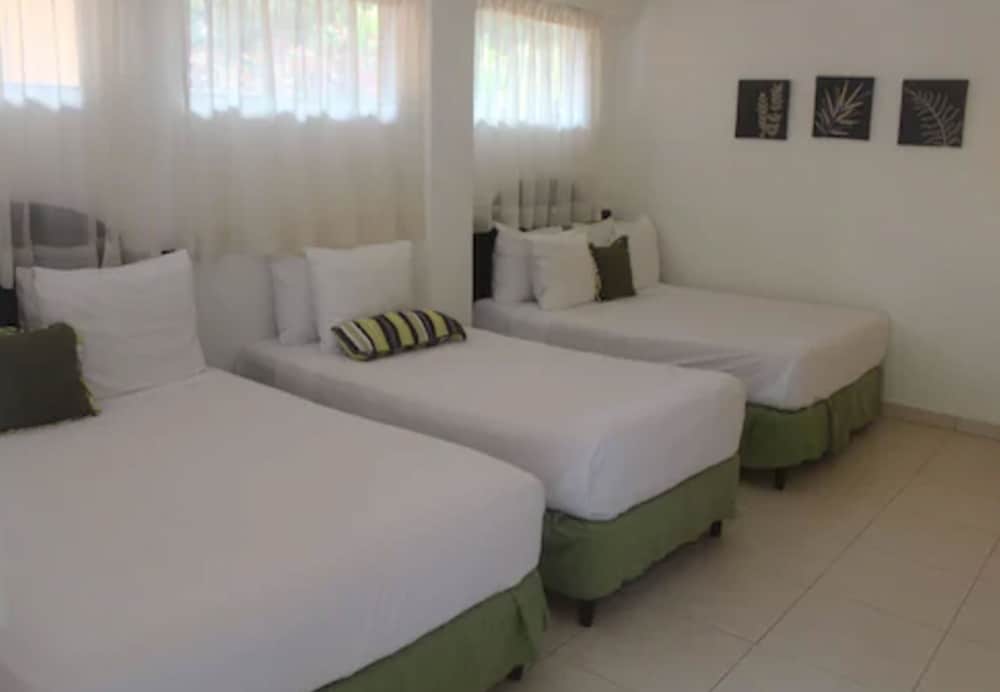 Albrook Inn 27/61