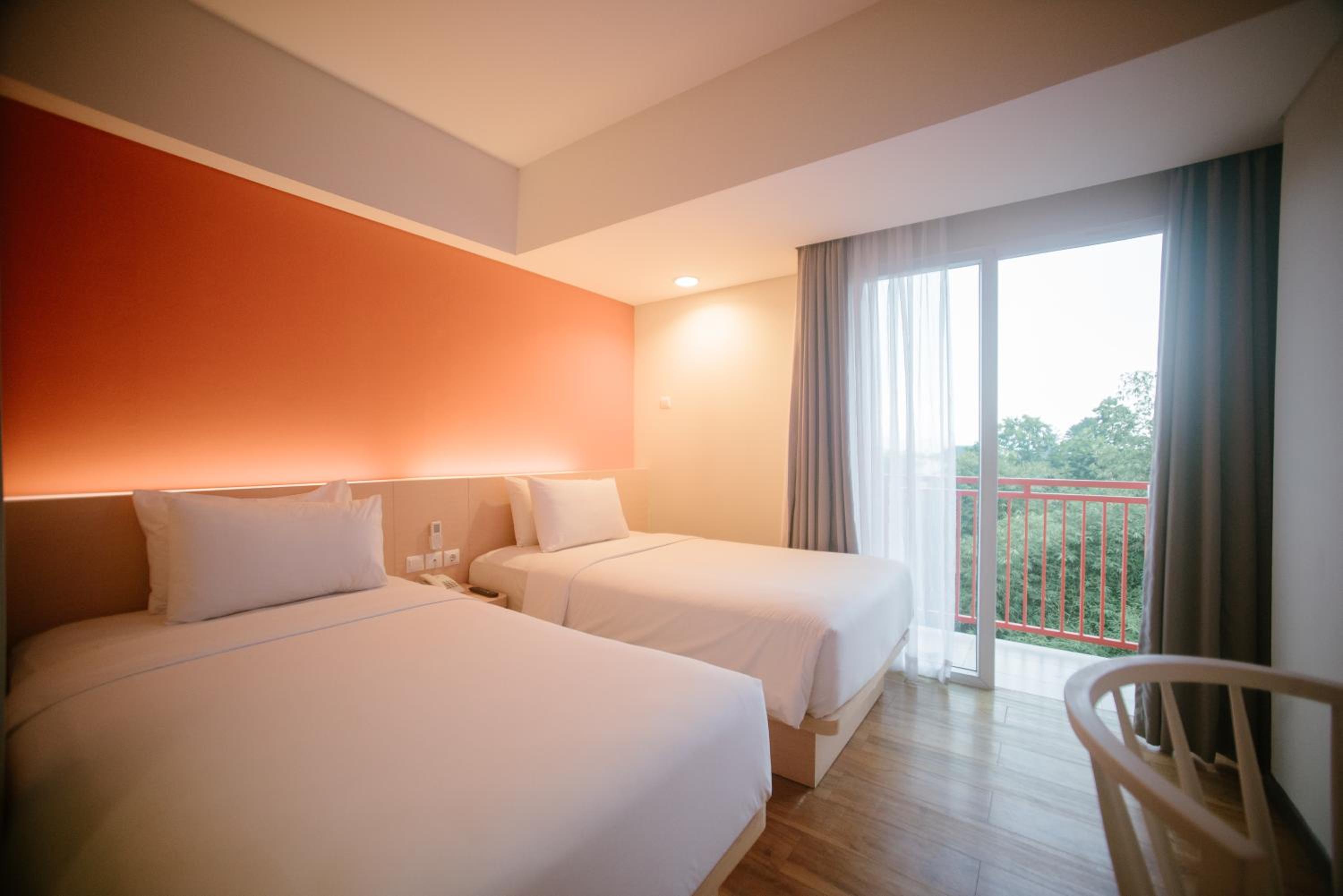 Maxonehotels.Com At Bounty Sukabumi 13/49