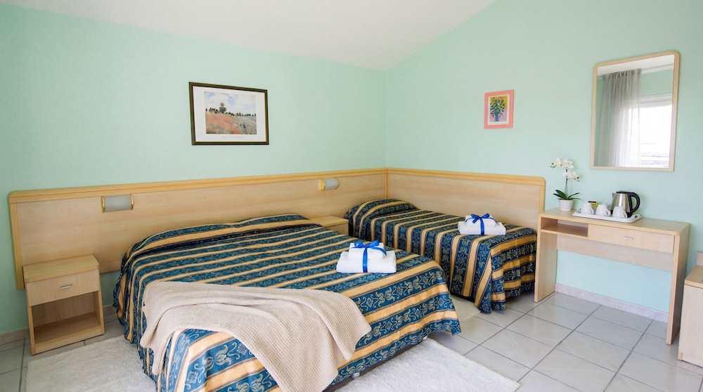 ECONOMY, APARTMENT
